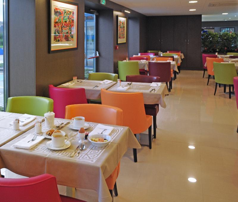 Roi Soleil Prestige Strasbourg Hotel Schiltigheim Exterior foto
